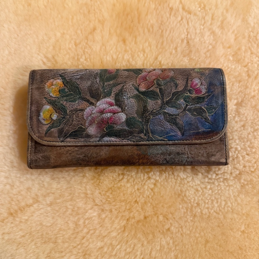 Jane Yoo Floral Hand-Painted Leather Wallet - like new - autographed